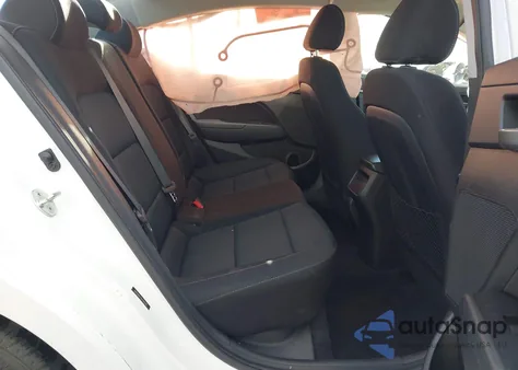 2018 Hyundai Elantra Value Edition z USA, uszkodzony, nr VIN 5NPD84LF8JH345105